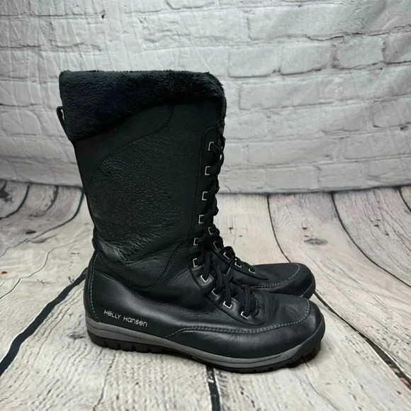 Helly Hansen Women’s Black Waterproof Winter Boots Women’s size 7.5 - Picture 1 of 11